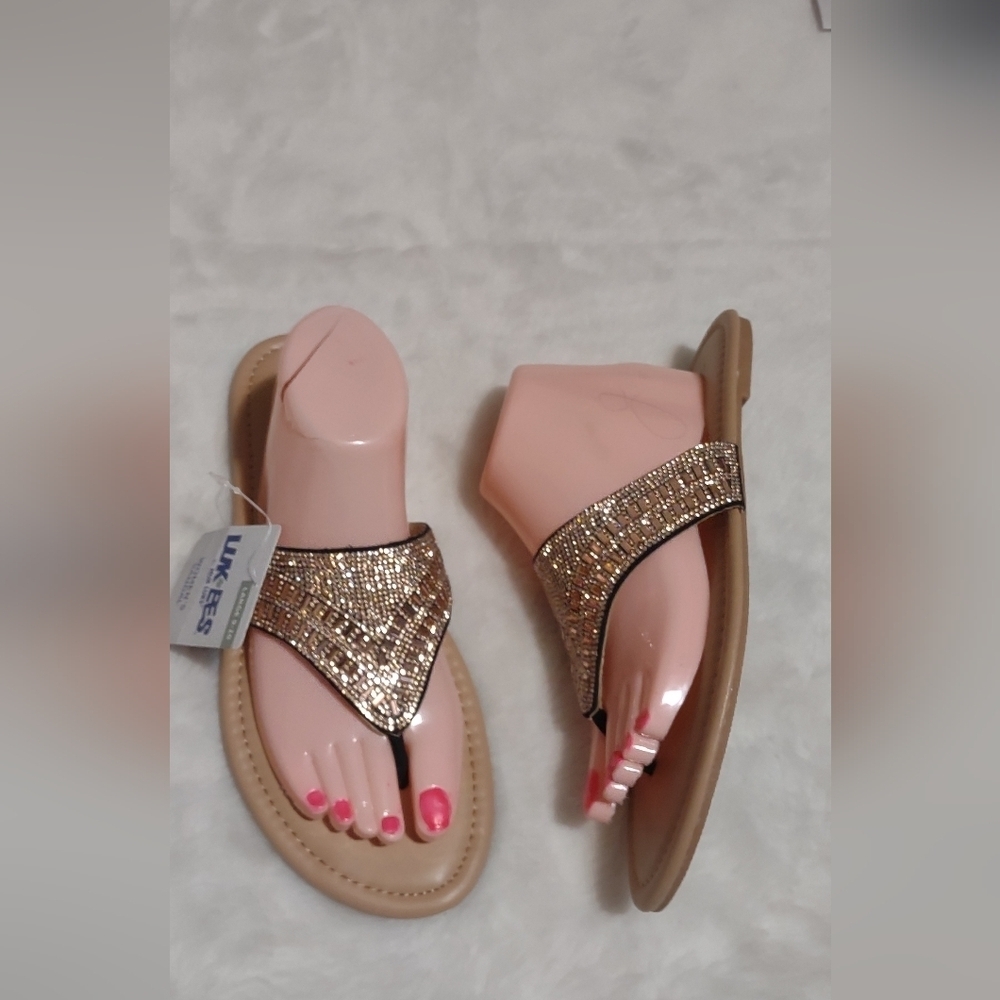 New condition sandal shoes for women size 9/10